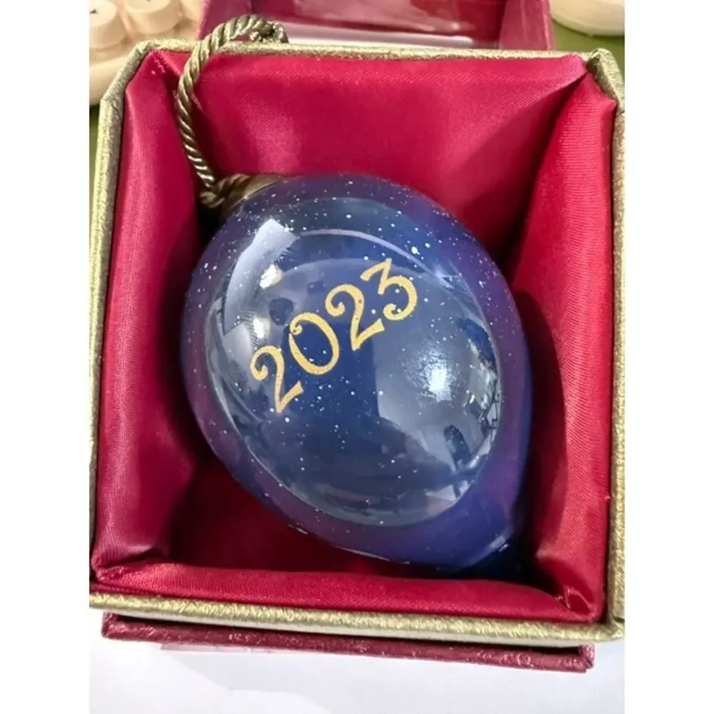 Ne’Qwa Art My Gift For You Ornament 7239914 Artist: Marcello Corti